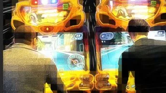 Phil Mazo playing at the arcade